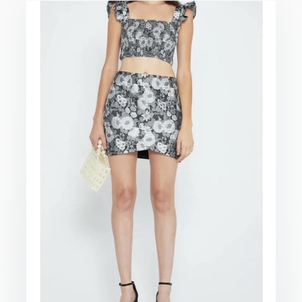 NWT kourt Tela Floral Brocade Crop Top/Skirt Set